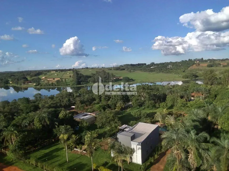 Foto 1 de Fazenda/Sítio com 3 Quartos à venda, 380m² em Chácaras Eldorado, Uberlândia