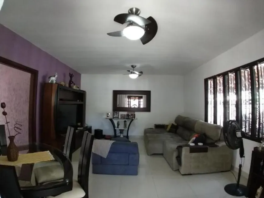 Foto 1 de Casa com 3 Quartos à venda, 250m² em Maravista, Niterói