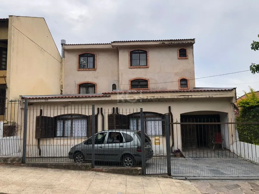 Foto 1 de Casa com 8 Quartos à venda, 501m² em Nonoai, Porto Alegre