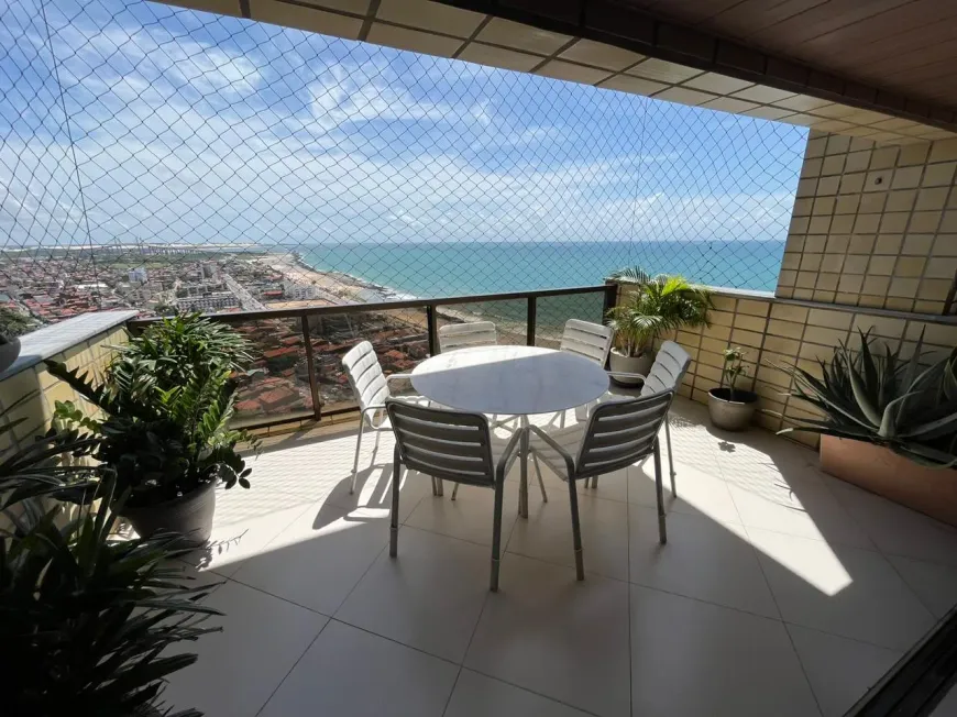Foto 1 de Apartamento com 4 Quartos à venda, 298m² em Petrópolis, Natal