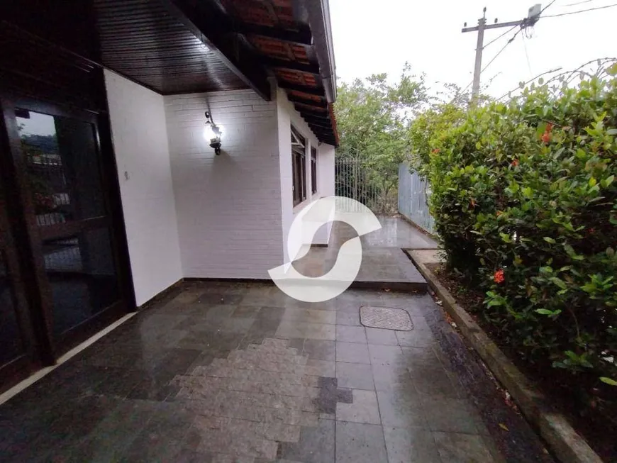 Foto 1 de Casa com 5 Quartos à venda, 300m² em Maria Paula, Niterói