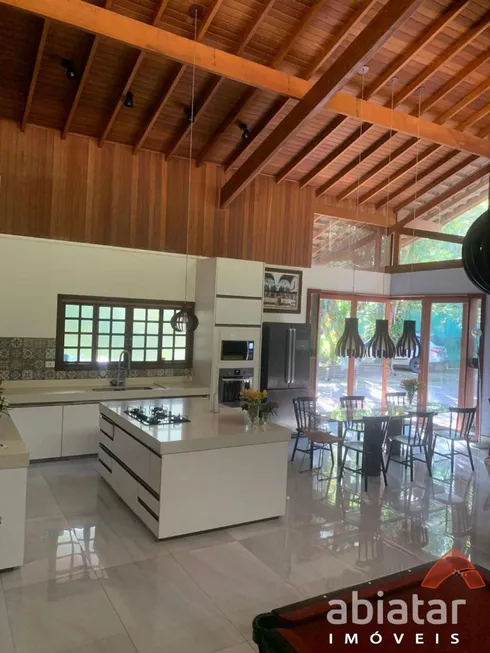 Foto 1 de Casa de Condomínio com 4 Quartos à venda, 370m² em Condomínio Iolanda, Taboão da Serra