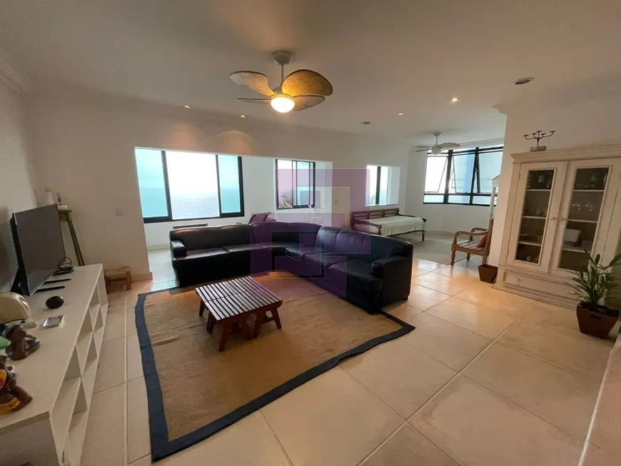 Foto 1 de Apartamento com 4 Quartos para alugar, 240m² em Pitangueiras, Guarujá