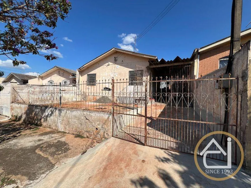 Foto 1 de Casa com 2 Quartos à venda, 60m² em Conjunto Habitacional Maria Cecília Serrano de Oliveira, Londrina