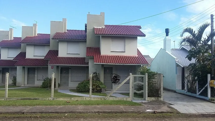 Foto 1 de Sobrado com 2 Quartos à venda, 75m² em Capao Novo, Capão da Canoa