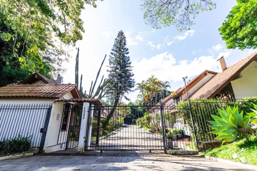 Casa de Condomínio na Rua Dea Coufal, 1380, Ipanema em Porto Alegre, por R$  1.300.000 - Viva Real