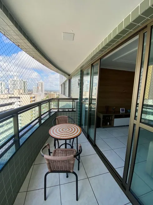 Foto 1 de Apartamento com 4 Quartos à venda, 125m² em Madalena, Recife