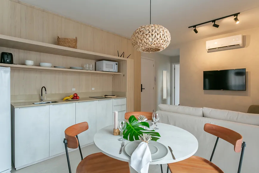 Foto 1 de Apartamento com 1 Quarto para alugar, 42m² em Lagoa da Conceição, Florianópolis
