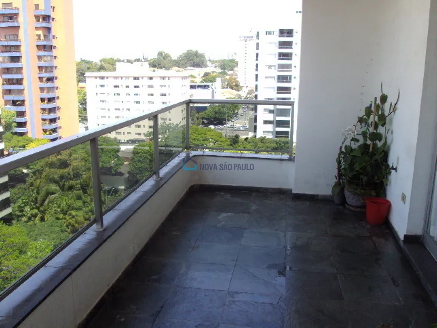 Foto 1 de Apartamento com 4 Quartos à venda, 220m² em Moema, São Paulo