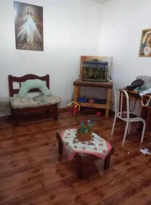 Foto 1 de Casa com 3 Quartos à venda, 134m² em Conjunto Residencial Araretama, Pindamonhangaba