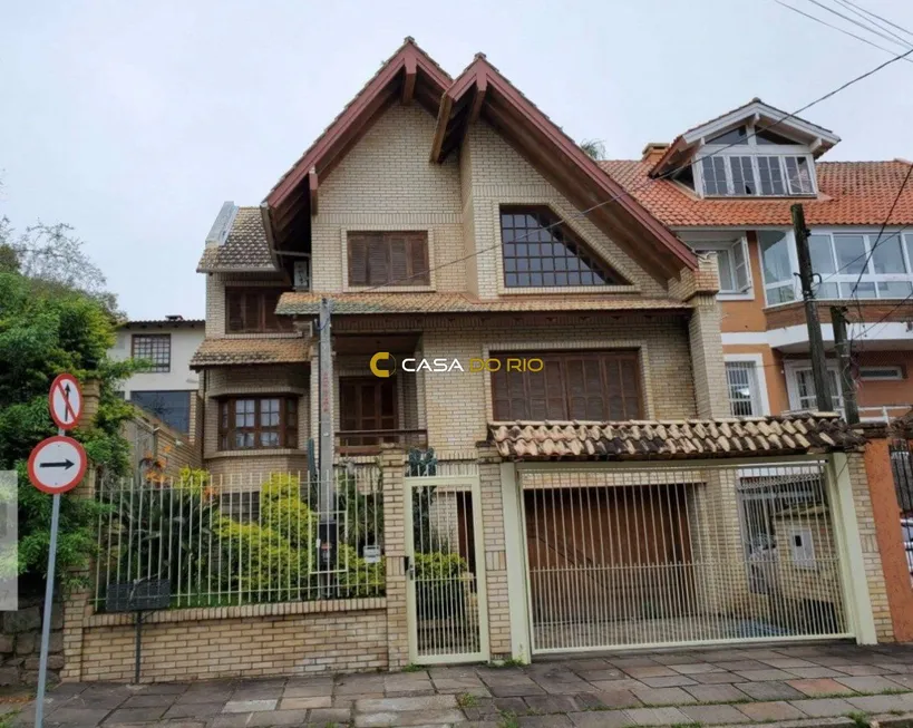 Foto 1 de Casa com 3 Quartos à venda, 240m² em Tristeza, Porto Alegre