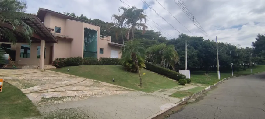 Foto 1 de Casa com 3 Quartos para alugar, 265m² em Usina, Atibaia