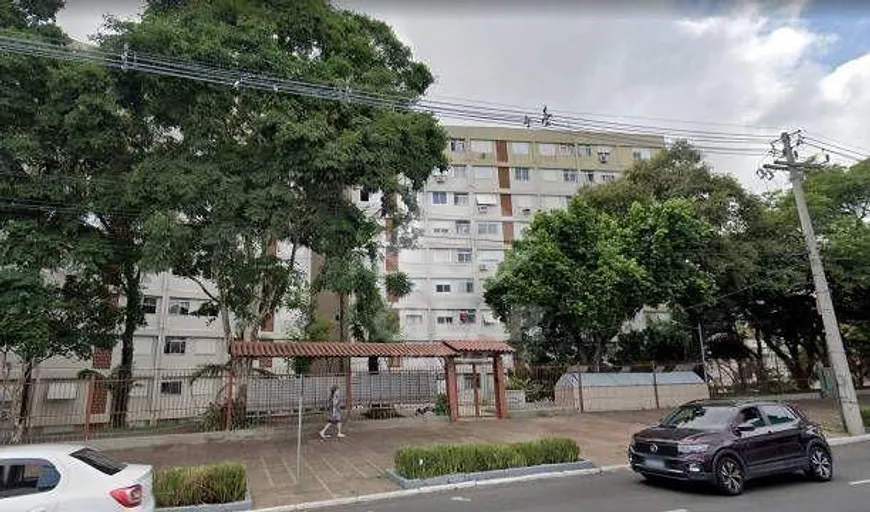 Foto 1 de Apartamento com 2 Quartos para alugar, 56m² em Azenha, Porto Alegre