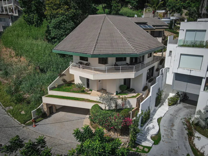 Foto 1 de Casa de Condomínio com 5 Quartos à venda, 483m² em Charitas, Niterói