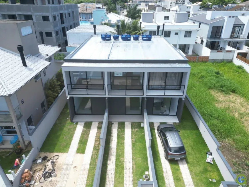 Foto 1 de Sobrado com 2 Quartos à venda, 115m² em Cachoeira do Bom Jesus, Florianópolis