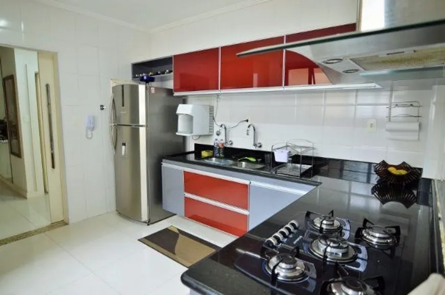 Foto 1 de Apartamento com 5 Quartos para venda ou aluguel, 196m² em Pitangueiras, Guarujá