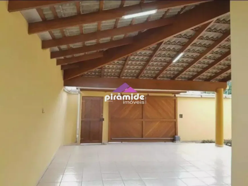 Foto 1 de Casa com 5 Quartos à venda, 306m² em Indaiá, Caraguatatuba