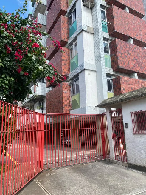 Foto 1 de Apartamento com 3 Quartos à venda, 117m² em Soledade, Recife