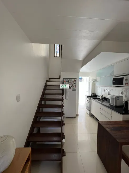 Foto 1 de Apartamento com 1 Quarto à venda, 54m² em Stella Maris, Salvador