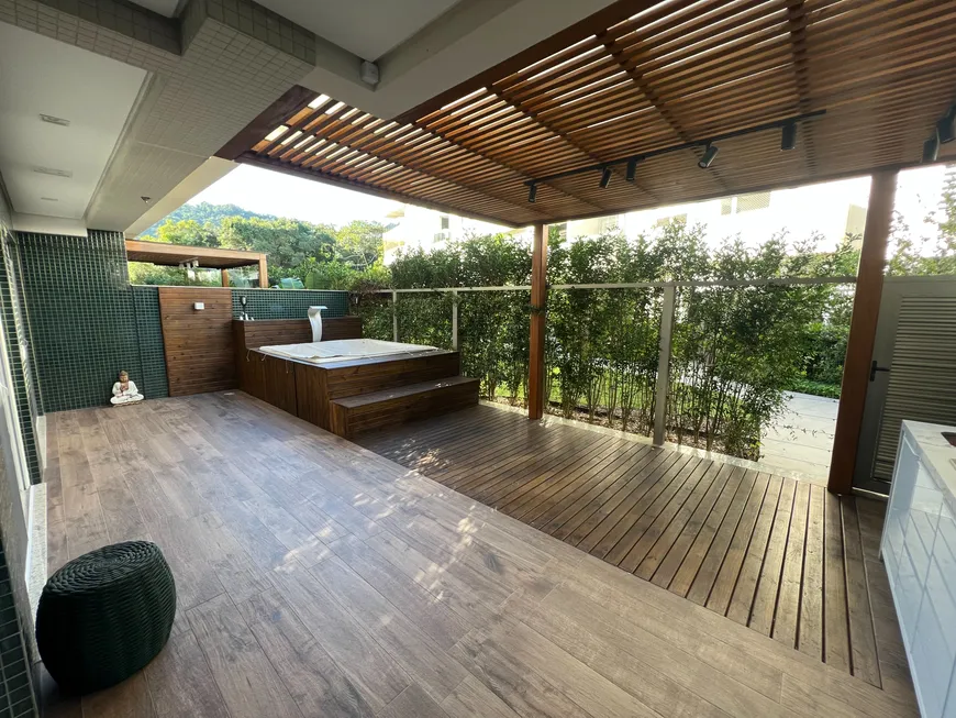 Foto 1 de Apartamento com 2 Quartos para venda ou aluguel, 147m² em Jurerê Internacional, Florianópolis
