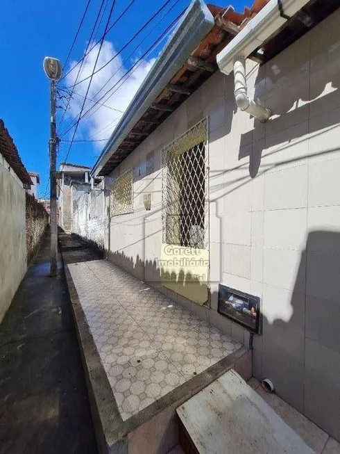 Foto 1 de Casa com 2 Quartos à venda, 68m² em Quintas, Natal