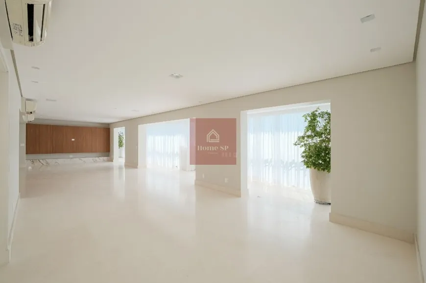 Foto 1 de Apartamento com 3 Quartos à venda, 292m² em Itaim Bibi, São Paulo