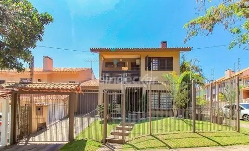 Foto 1 de Casa com 4 Quartos à venda, 258m² em Espiríto Santo, Porto Alegre