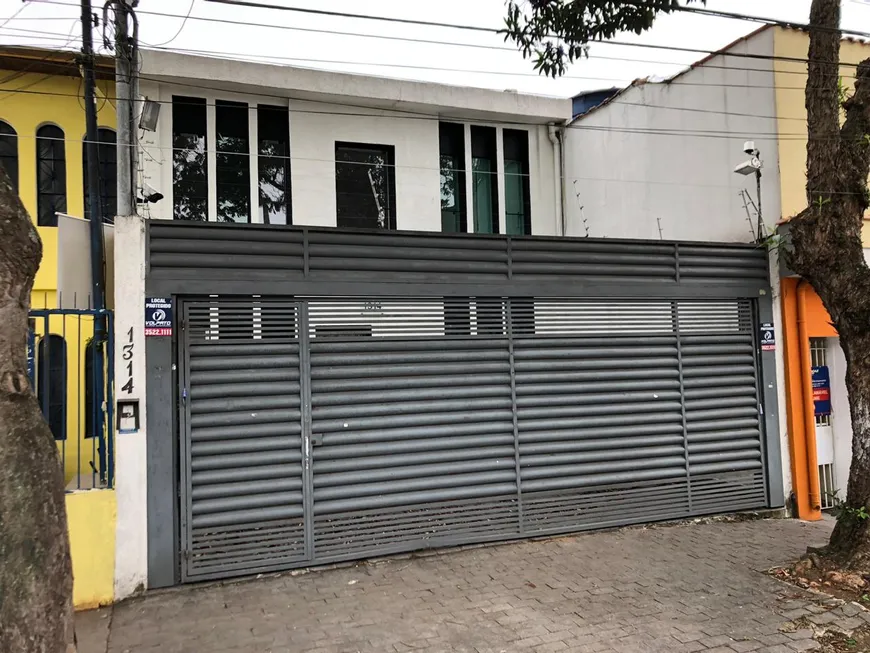 Foto 1 de com 6 Quartos para alugar, 300m² em Moema, São Paulo