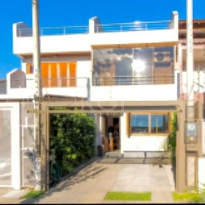 Foto 1 de Casa com 3 Quartos à venda, 119m² em Guarujá, Porto Alegre