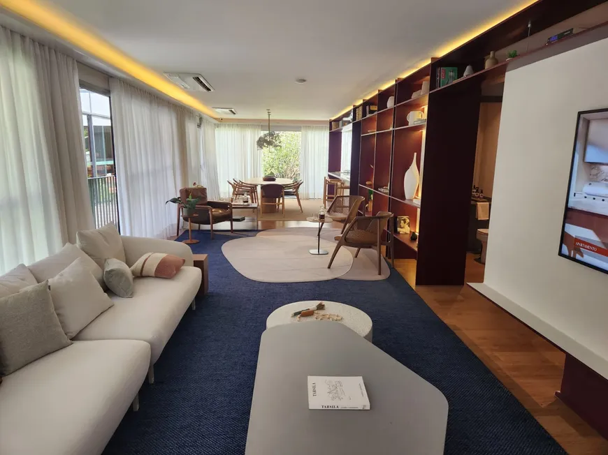 Foto 1 de Apartamento com 4 Quartos à venda, 182m² em Cerqueira César, São Paulo