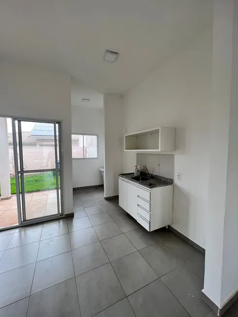 Foto 1 de Casa de Condomínio com 3 Quartos para alugar, 76m² em Petrópolis, Várzea Grande