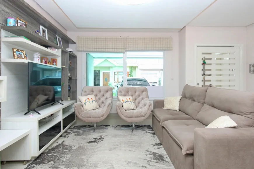 Foto 1 de Casa de Condomínio com 3 Quartos à venda, 220m² em Sarandi, Porto Alegre