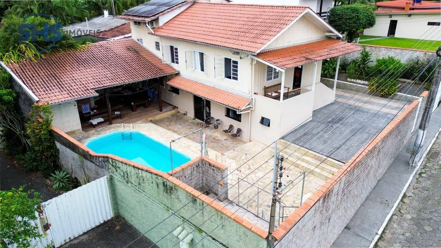 Foto 1 de Casa com 5 Quartos à venda, 296m² em Boa Vista, Blumenau