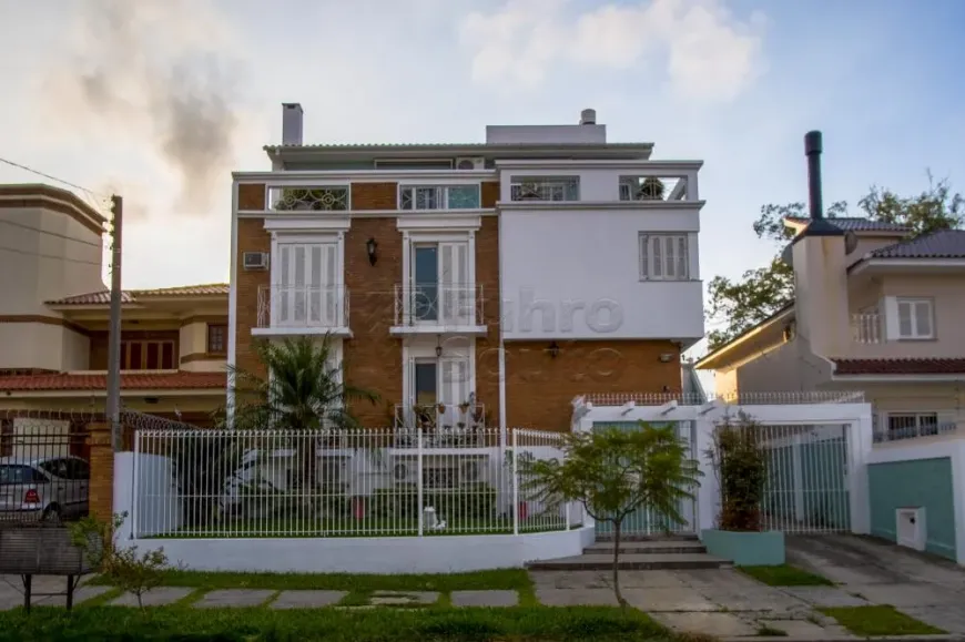 Foto 1 de Apartamento com 2 Quartos à venda, 129m² em Centro, Pelotas