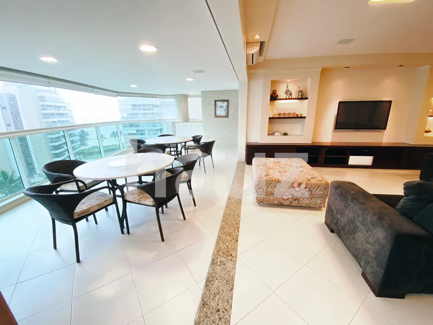 Foto 1 de Apartamento com 4 Quartos para alugar, 184m² em Riviera de São Lourenço, Bertioga
