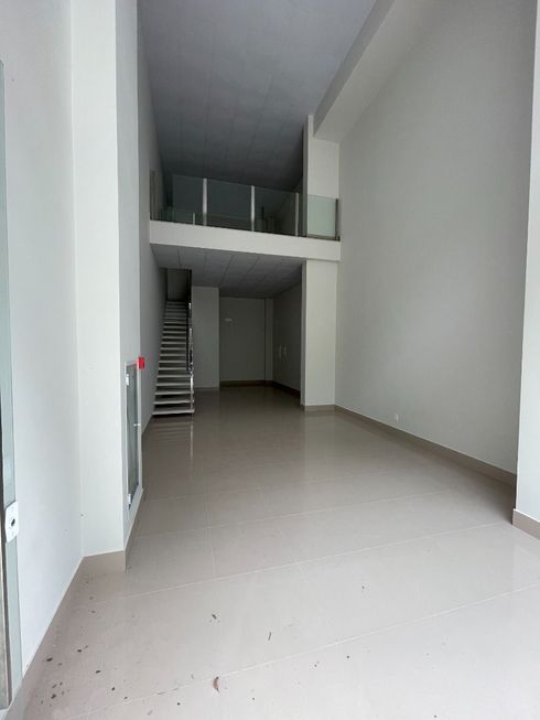 Foto 1 de Ponto Comercial para alugar, 90m² em Centro, Balneário Camboriú