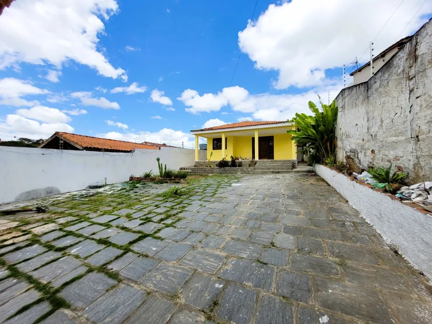 Foto 1 de Casa com 3 Quartos à venda, 150m² em Nacoes, Campina Grande