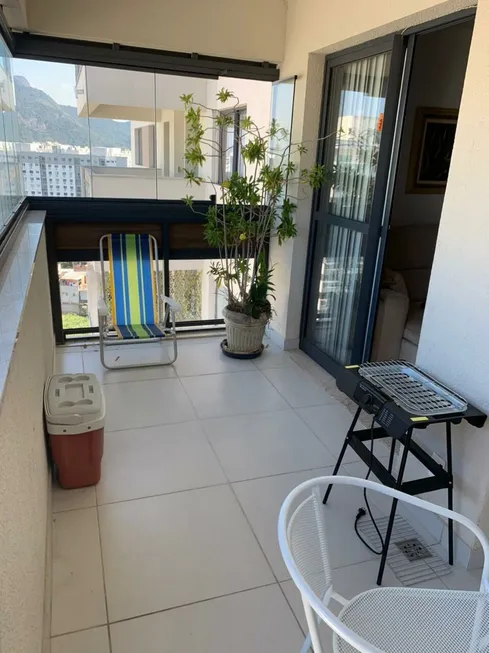 Foto 1 de Apartamento com 2 Quartos à venda, 70m² em Barra da Tijuca, Rio de Janeiro