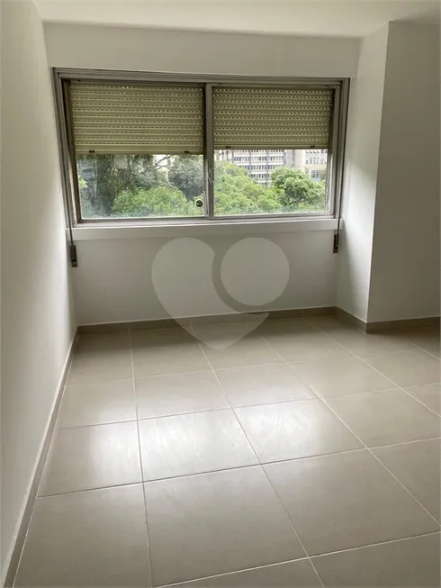 Foto 1 de Apartamento com 3 Quartos para alugar, 223m² em Jardim Paulista, São Paulo