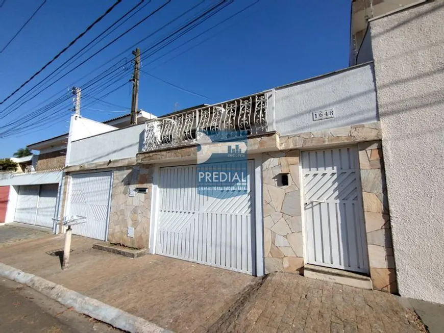 Foto 1 de Casa com 3 Quartos à venda, 227m² em Jardim Macarengo, São Carlos