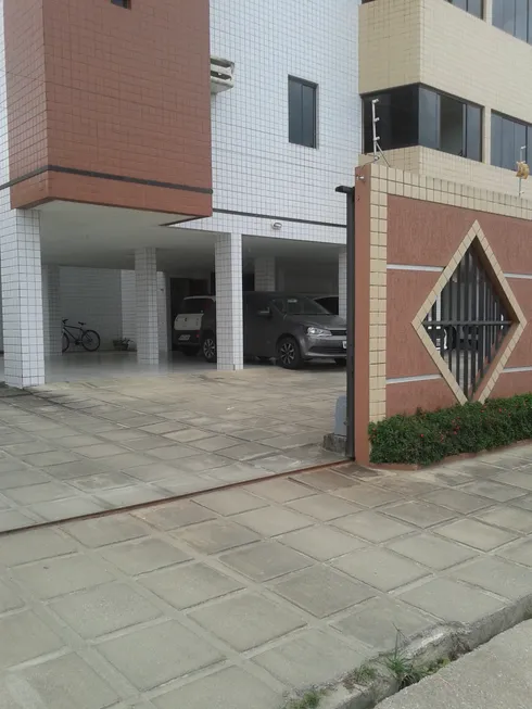 Foto 1 de Apartamento com 3 Quartos para alugar, 81m² em Itararé, Campina Grande
