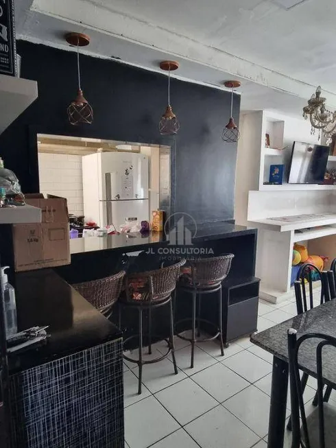 Foto 1 de Apartamento com 3 Quartos à venda, 50m² em Sitio Cercado, Curitiba