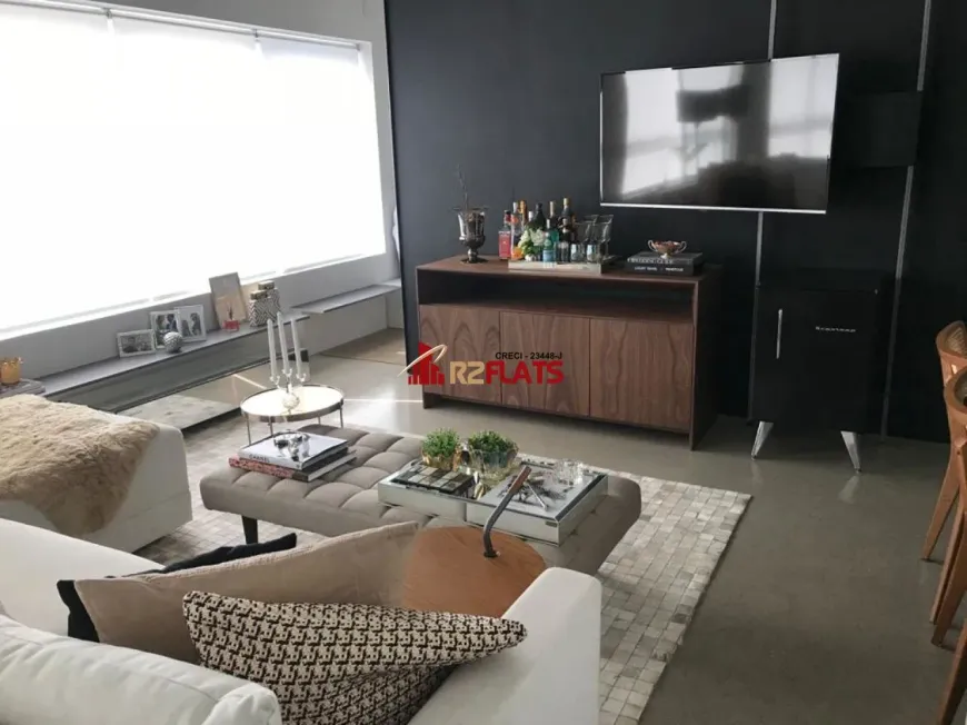 Foto 1 de Flat com 1 Quarto à venda, 74m² em Vila Olímpia, São Paulo