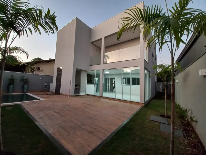 Foto 1 de Casa de Condomínio com 4 Quartos à venda, 395m² em Condomínio Residencial Florais dos Lagos , Cuiabá