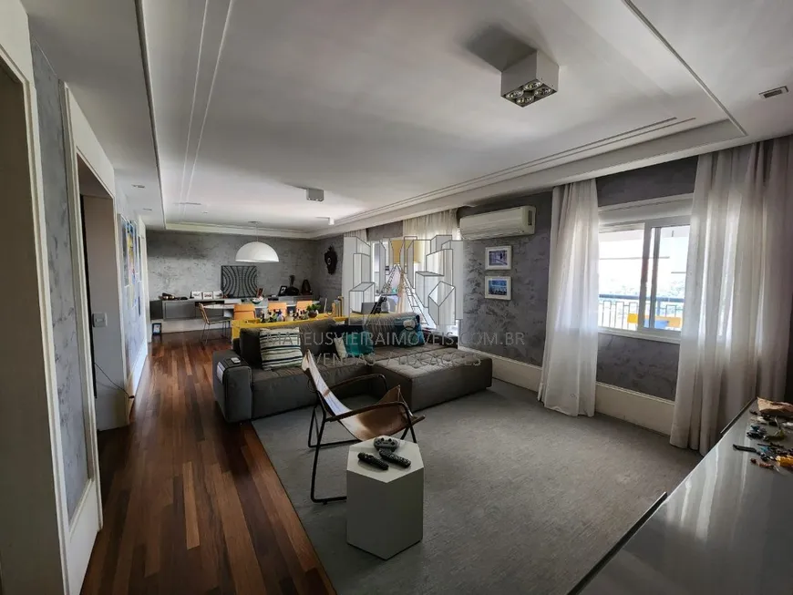 Foto 1 de Apartamento com 3 Quartos à venda, 164m² em Barra Funda, São Paulo