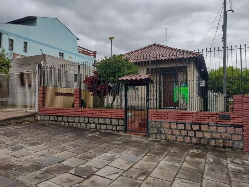 Foto 1 de Casa com 2 Quartos à venda, 70m² em São José, Porto Alegre