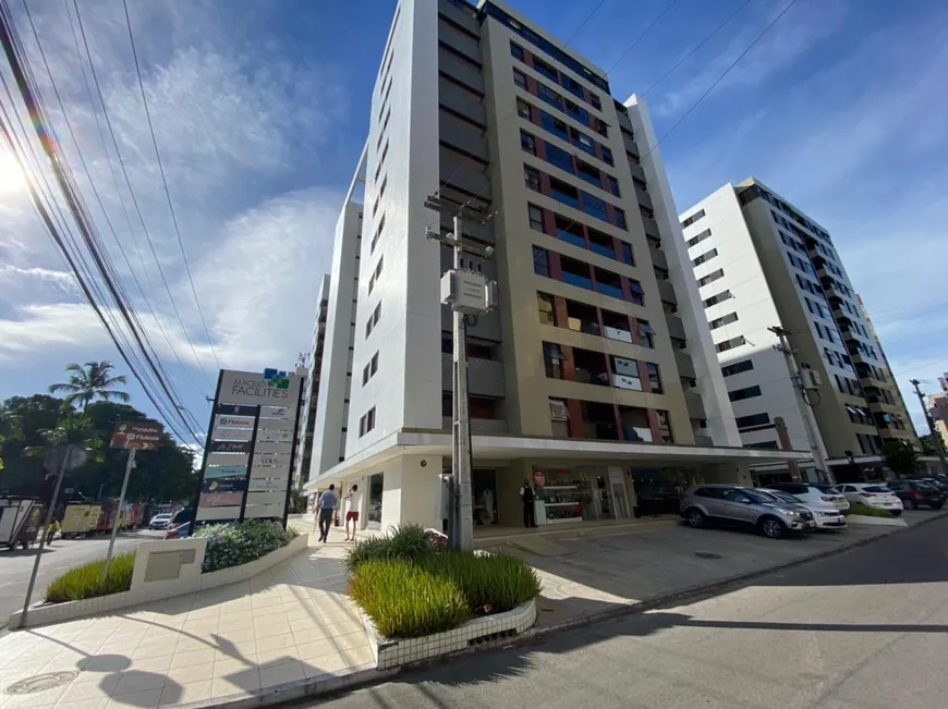 Foto 1 de Apartamento com 3 Quartos à venda, 75m² em Ponta Verde, Maceió