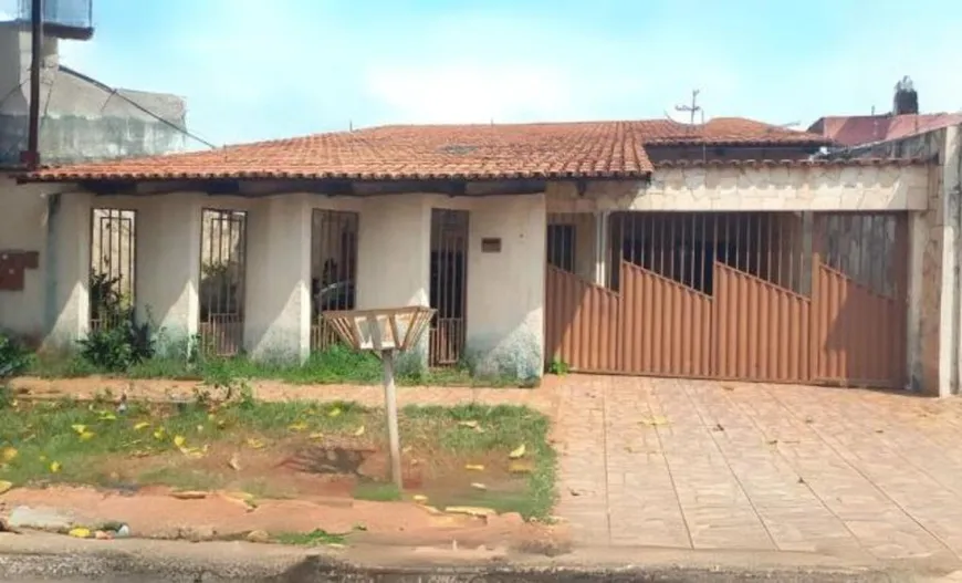 Foto 1 de Casa com 5 Quartos à venda, 332m² em Jardim Planalto, Goiânia