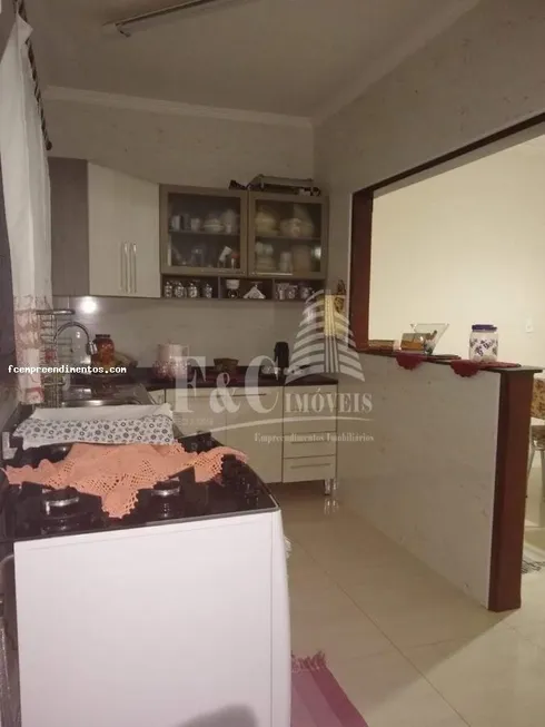 Foto 1 de Sobrado com 3 Quartos à venda, 180m² em Parque Residencial Aeroporto, Limeira