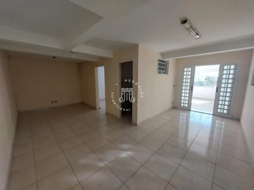 Foto 1 de Sobrado com 3 Quartos para alugar, 500m² em Vila Isabel Eber, Jundiaí